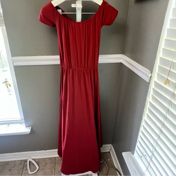 Walk-thru dress - Picture 3 of 5